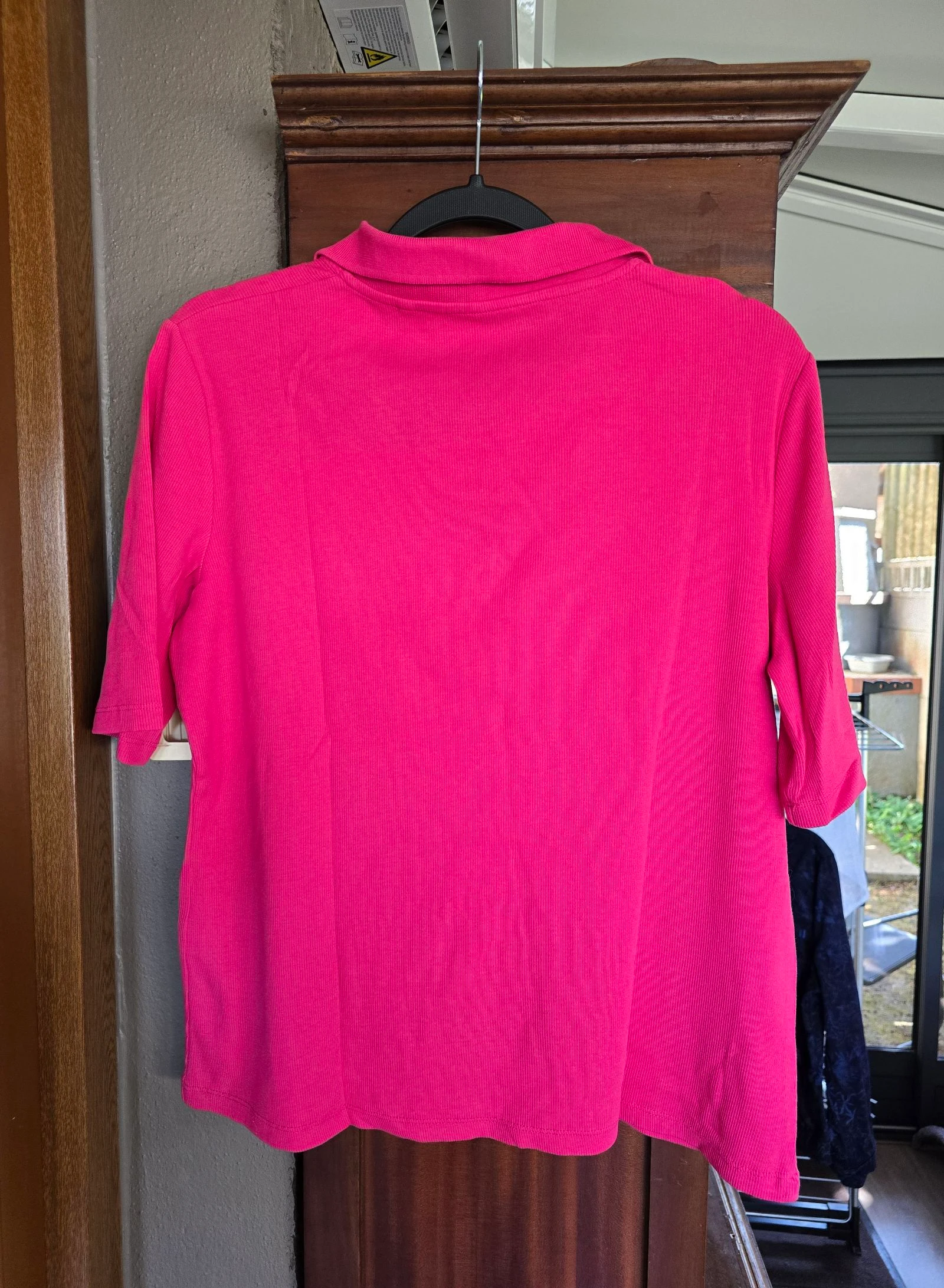 T-shirt col polo fuchsia. Taille XL 🩷 – photo 2